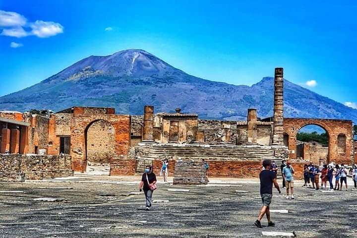 Pompeii & Vesuvius Experience with Easy Lunch from Sorrento — photo 1 of 27