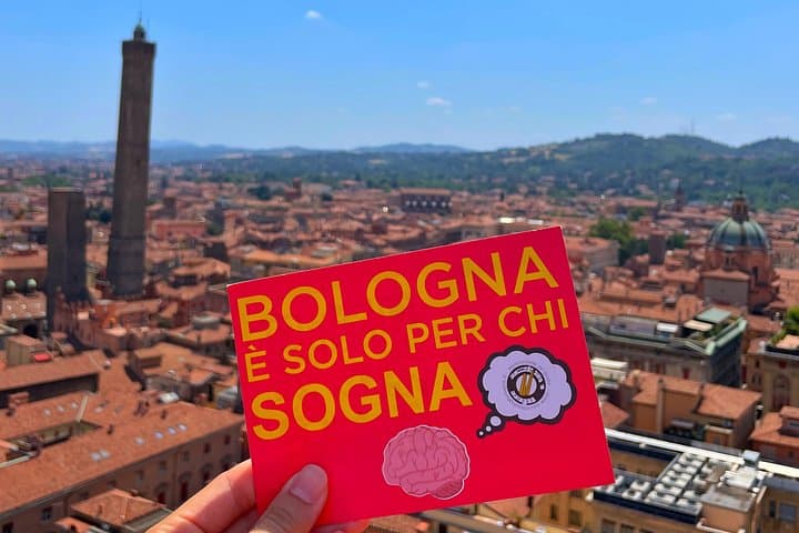 Essence of Bologna -Charm and Flavour Stroll with Art Historians — photo 1 of 21
