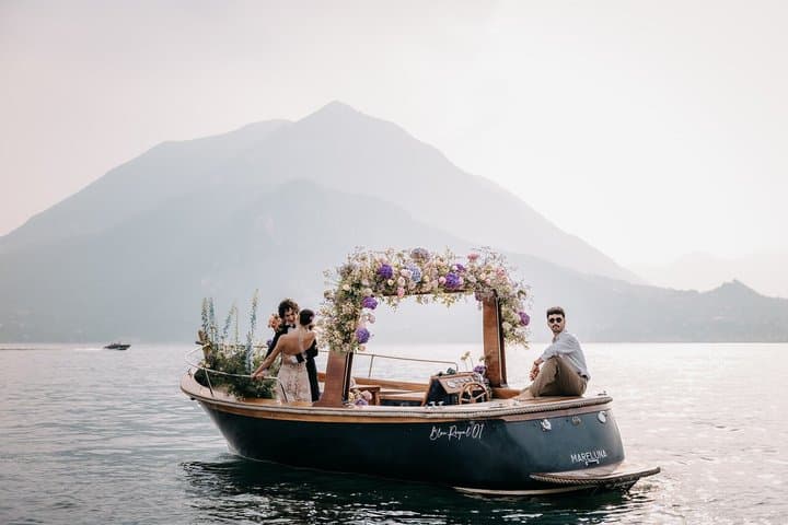 Private Boat Tour on Lake Como Wooden Boat - Gozzo — photo 1 of 21
