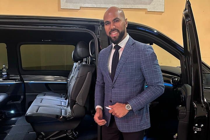 Luxury Car Service: Rome Transfer or Hourly Driver at Disposal — photo 1 of 7