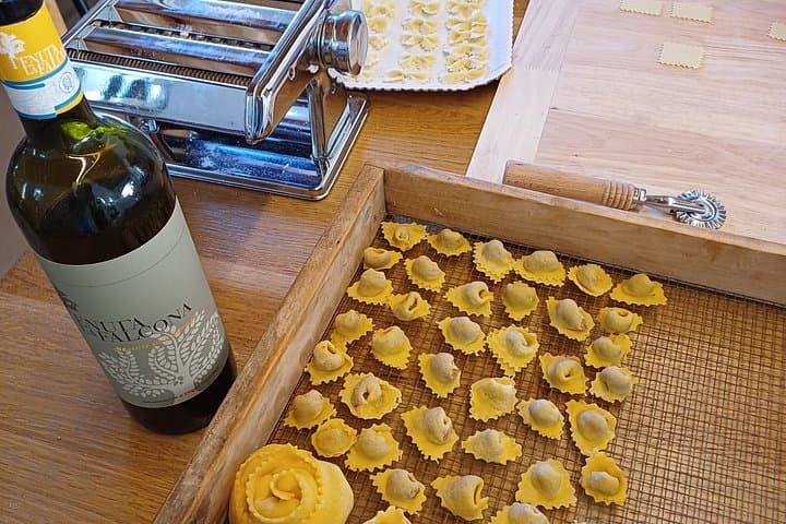 Fresh pasta cooking class with wine tasting — photo 1 of 10