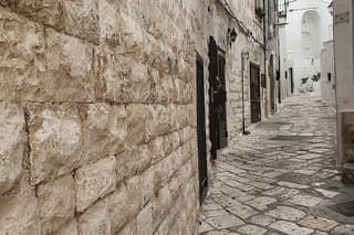 Discover Bari: Old Town, Historic Landmarks & Coastal Promenade