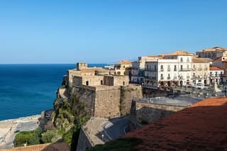 Pizzo half-day tour from Tropea with tartufo truffle tasting