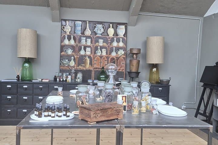 Create Your Own Perfume and Rooftop Aperitivo in Florence — photo 1 of 8
