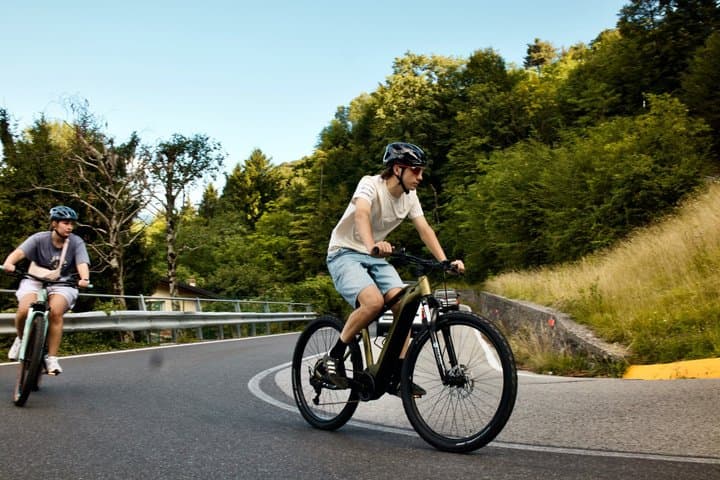 Ghisallo E Bike and Road Bike Experience — photo 1 of 4