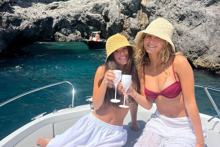 4-hour Boat Tour of the Amalfi Coast with Snorkeling — photo 1 of 21