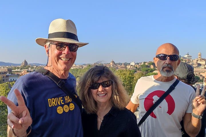 Monks and Knights walking tour on Aventino with Gelato — photo 1 of 22