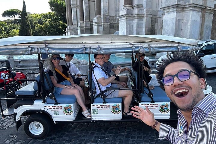 Rome: 4-Hour Private Golf Cart Tour of Trastevere & Jewish Ghetto — photo 1 of 19