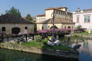 Discover Venetian Charm on a Guided Walk in Portogruaro