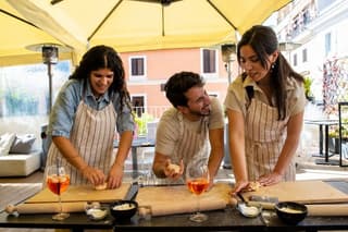 Rooftop Pasta and Cocktails Cooking Class in Rome