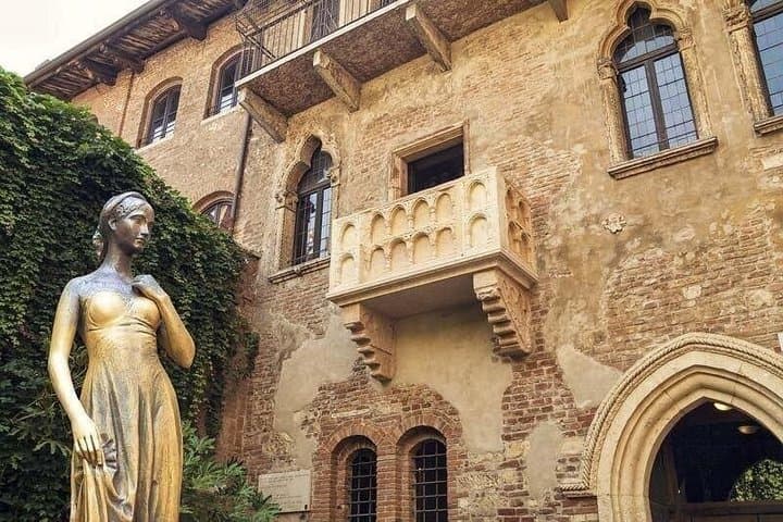 Juliet's House Courtyard and Balcony Experience Fast Track Entry — photo 1 of 10