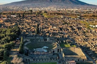 Pompeii Archeological Tour with Skip the Line service