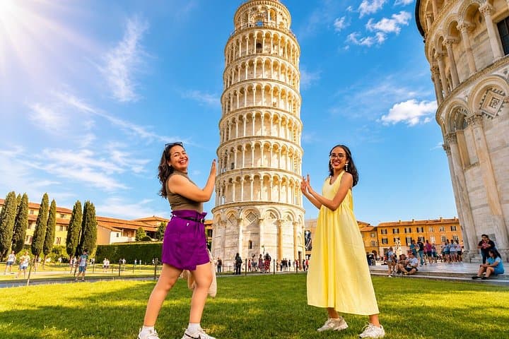 Pisa, San Gimignano & Chianti Day Trip with Lunch & Wine Tasting — photo 1 of 13