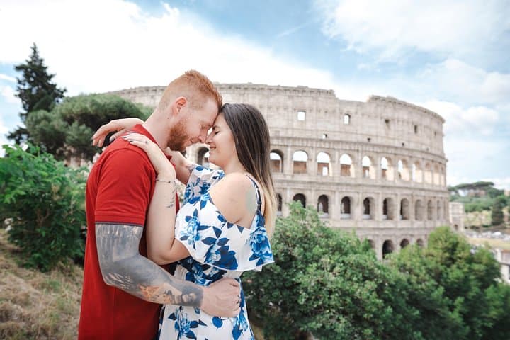 Rome: Private Iconic Photoshoot at Trevi Fountain & Colosseum — photo 1 of 34