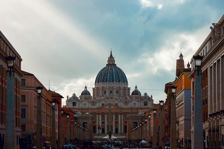 St Peters Basilica Entry with Multilingual Audio Guide — photo 1 of 7