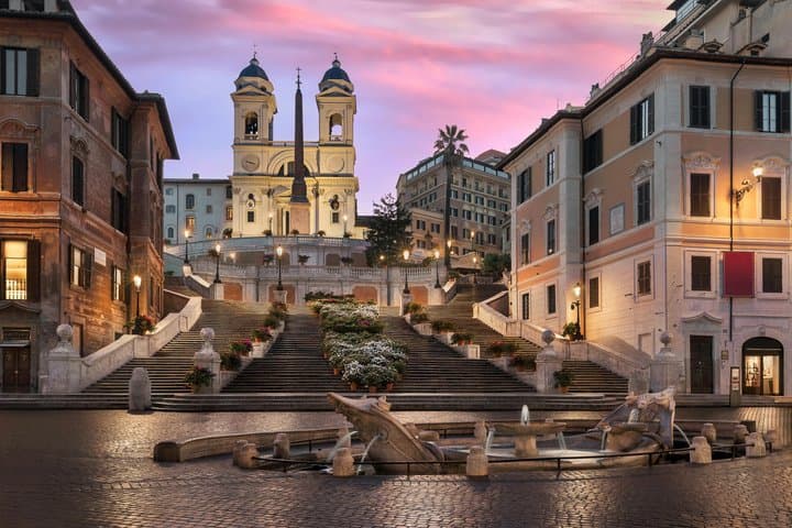 Icons and Secret Spots Walking Tour in Rome — photo 1 of 4