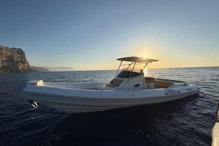 Palermo : Mondello and Capo Gallo Boat Tour with Snacks and Drinks — photo 1 of 10