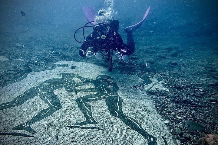 Diving at the Baia Submerged Park for certified divers — photo 1 of 22
