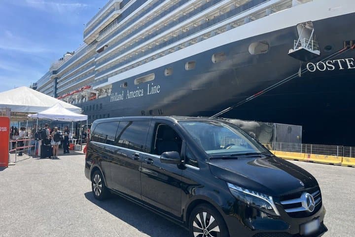 Private Luxury Transportation: Rome - Civitavecchia Cruise Port — photo 1 of 16
