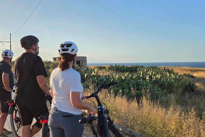 Sunset Bike Ride Enjoy Siracusa During the Golden Hour — photo 1 of 8