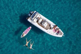 3-Hour Boat Tour in the Gulf of Cagliari with Aperitif