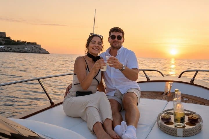 Private Sunset Boat Tour with Aperitif in Portofino Gulf — photo 1 of 12