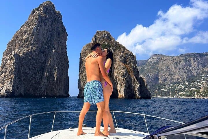 Private Tour of the Island of Capri — photo 1 of 9