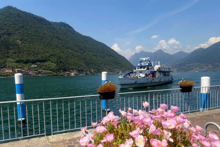 Lake Iseo & Franciacorta Winery. Scenic & Wine Tasting tour — photo 1 of 45