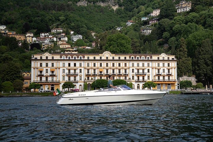 Boat tour on Lake Como — photo 1 of 5