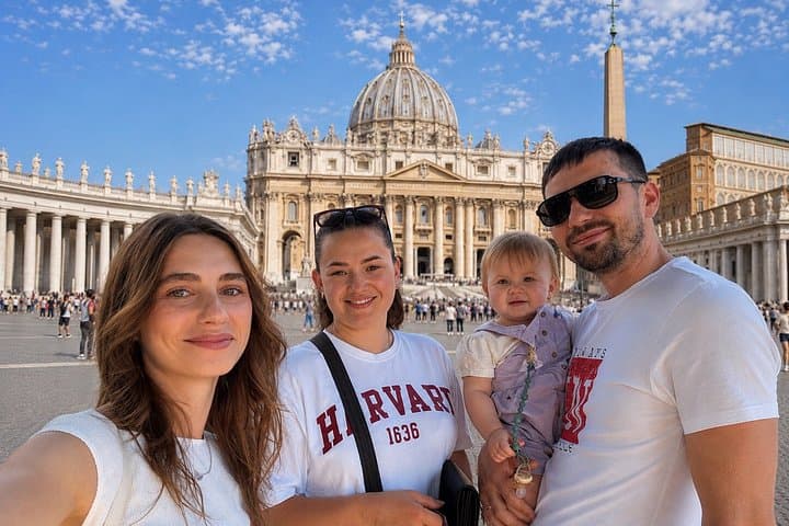 St. Peter's Basilica Private Tour: Square, Dome & Papal Tombs — photo 1 of 30