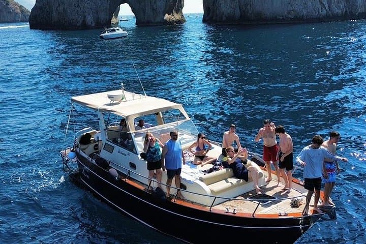 Boat tour in Amalfi Coast fuel included — photo 1 of 8
