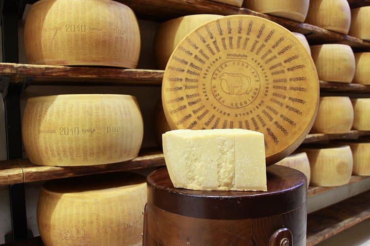 Parmigiano Reggiano with lunch in Reggio Emilia — photo 1 of 17
