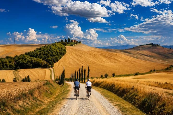 Montalcino and Brunello eBike tour among cypresses vineyards and villages — photo 1 of 7