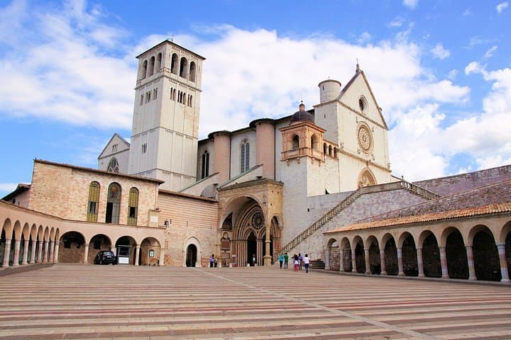 Assisi : walking tour between spirituality, art and Umbrian history — photo 1 of 6