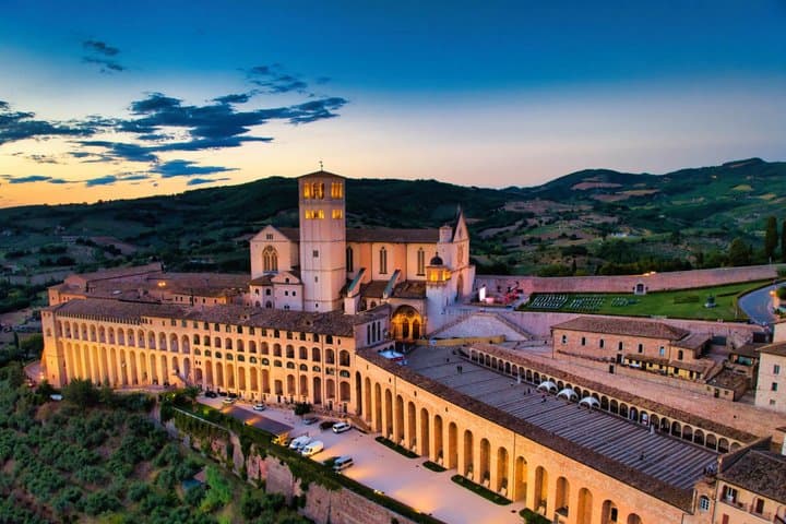Guided tour of the Basilica of San Francesco in Assisi — photo 1 of 4