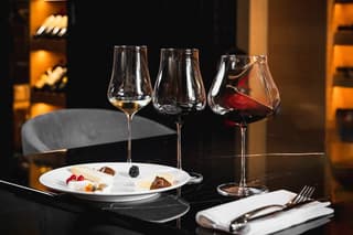 Small Group Positano Wine Tasting Experience with Food Pairing
