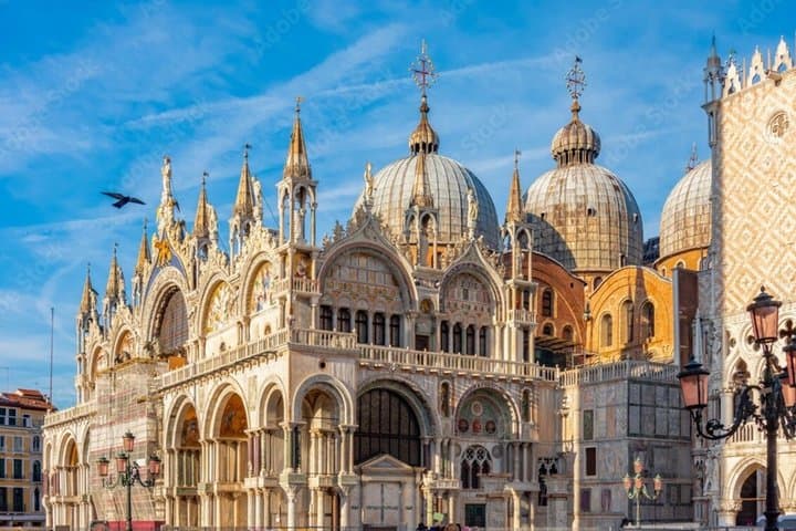 Saint Mark Basilica Guided Tour with Glass Factory Demonstration — photo 1 of 8