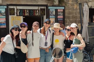Guided Walking Tour between Liberty and Medieval in Bari