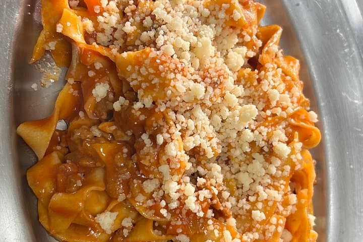 Cooking Class making ragù, tortelloni and tagliatelle — photo 1 of 8