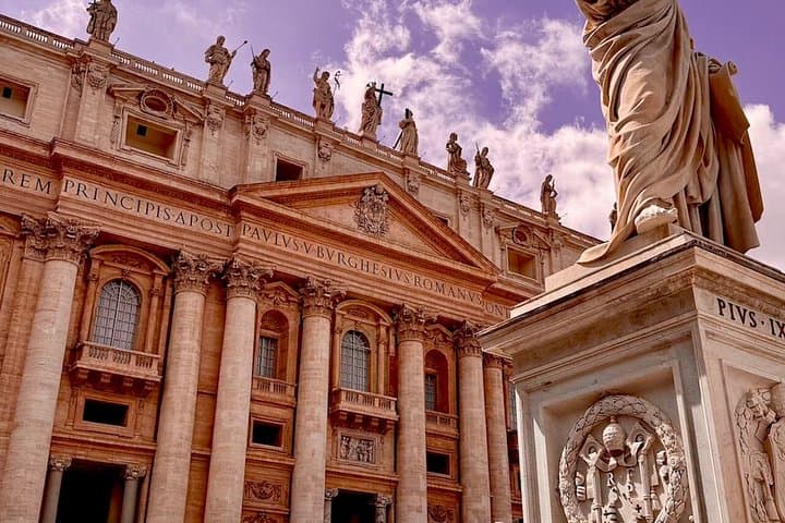 St.Peter’s Basilica, Papal tomb, Grottoes tour & Dome access — photo 1 of 19