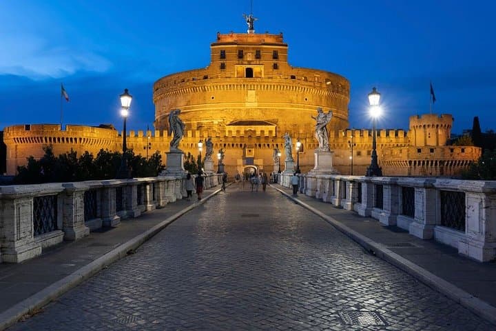 Beautiful Castel Sant'Angelo with Terrace and Italian Breakfast — photo 1 of 13