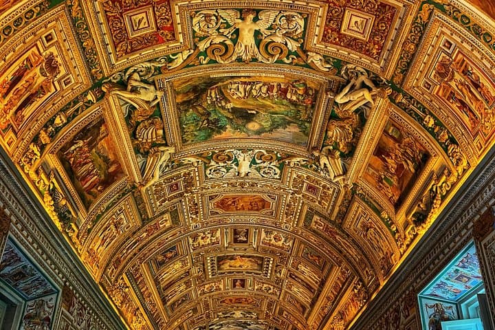 Vatican Museum, Sistine Chapel guide tour &access to basilica — photo 1 of 10