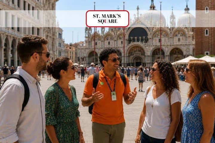 City Center Walking Tour in Venice & Gondola Experience — photo 1 of 11