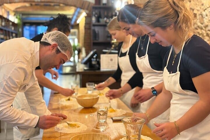 Italian Cooking Course Fresh Pasta and Lunch with Wine in Rome — photo 1 of 4