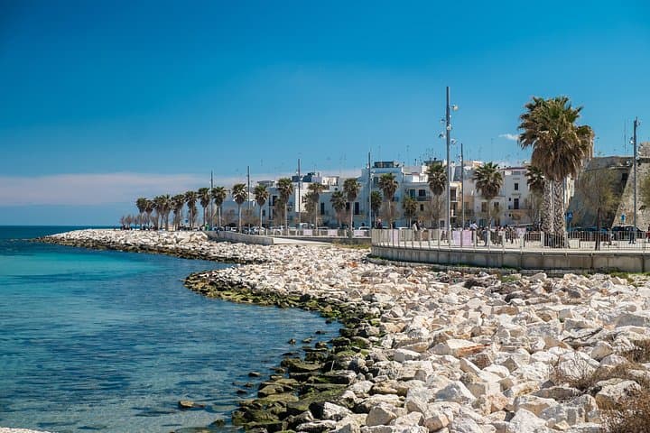 Private 3 Gems Puglia Tour: Casamassima, Conversano, Mola di Bari — photo 1 of 10