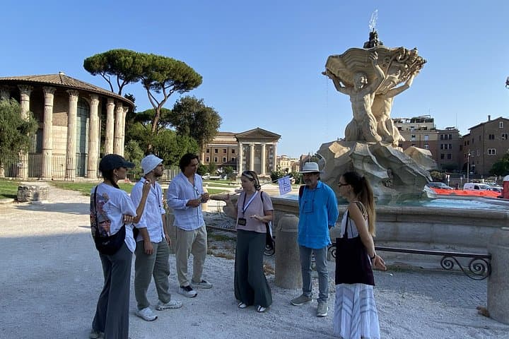 Rome Ancient City Tour From Mouth of Truth to the Colosseum — photo 1 of 22
