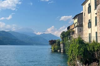 Vespa tour between Lake Maggiore and Lake Orta with lunch