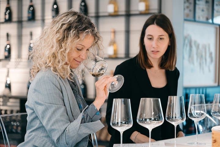 Wine Tasting Experience Between Soave Valpolicella and Lessini Durello — photo 1 of 13