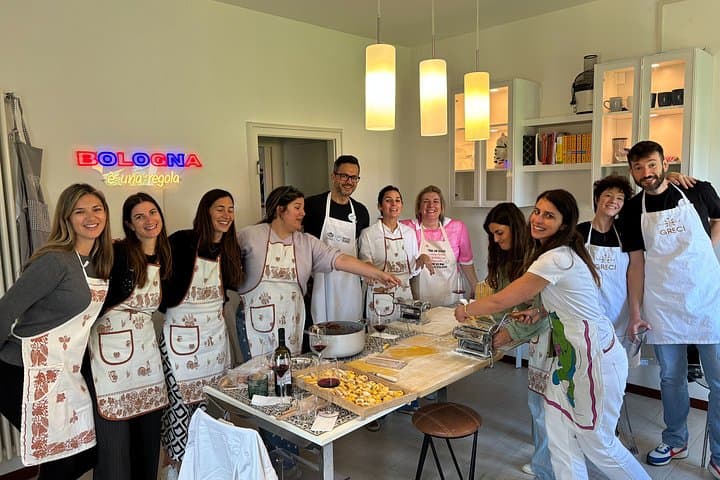 3 Pasta, Ragu',Tiramisu and Unlimited wine tasting — photo 1 of 23