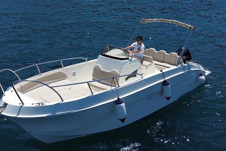 Private Boat Tour From Sorrento to Positano & Capri — photo 1 of 20